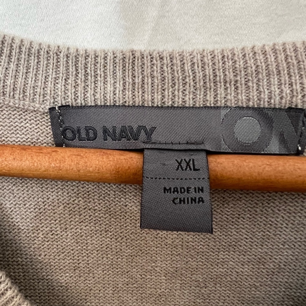 NWT. Old Navy argyle sweater vest size 2 XL.☑️ - Picture 4 of 4
